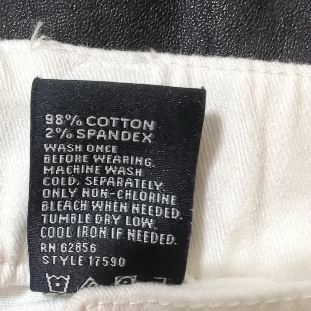 🚨3/$15! Hue NWOT White Jeggings - Picture 7 of 10